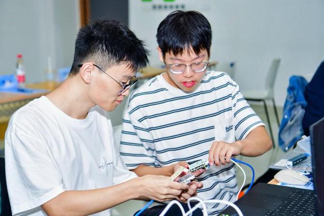 赋能新质人才培养昇腾CANN技术行·浙江工业大学站成功举办！(图4)