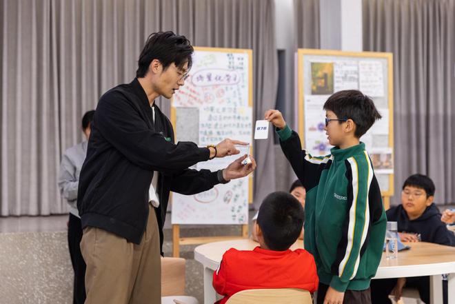 如何让孩子“生理性”喜欢学习？猿编程李翊与中外专家探讨AI时代的人才培养(图3)