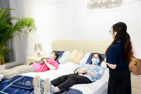必威咨询：舒达要办一场“躺着开”的发布会！AI睡眠再迎新破局？(图3)