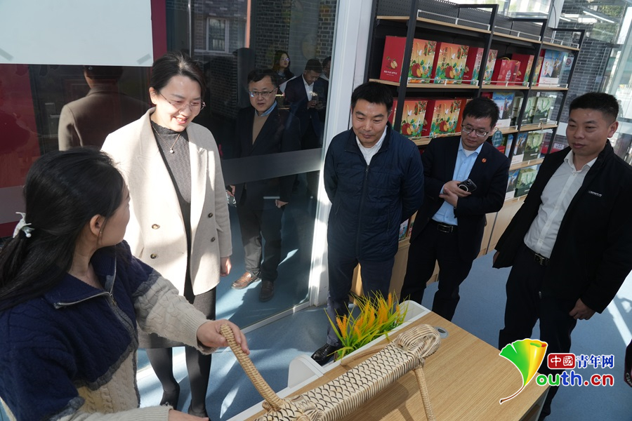 必威咨询：深化产教融合创新人才培养中国青年网与西京学院共建青蜂侠融媒体创意传播基地(图5)