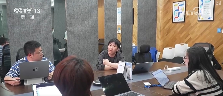 必威网站：前沿技术催生“数”“智”新职业引进来、走出去厚植人才成长沃土(图2)