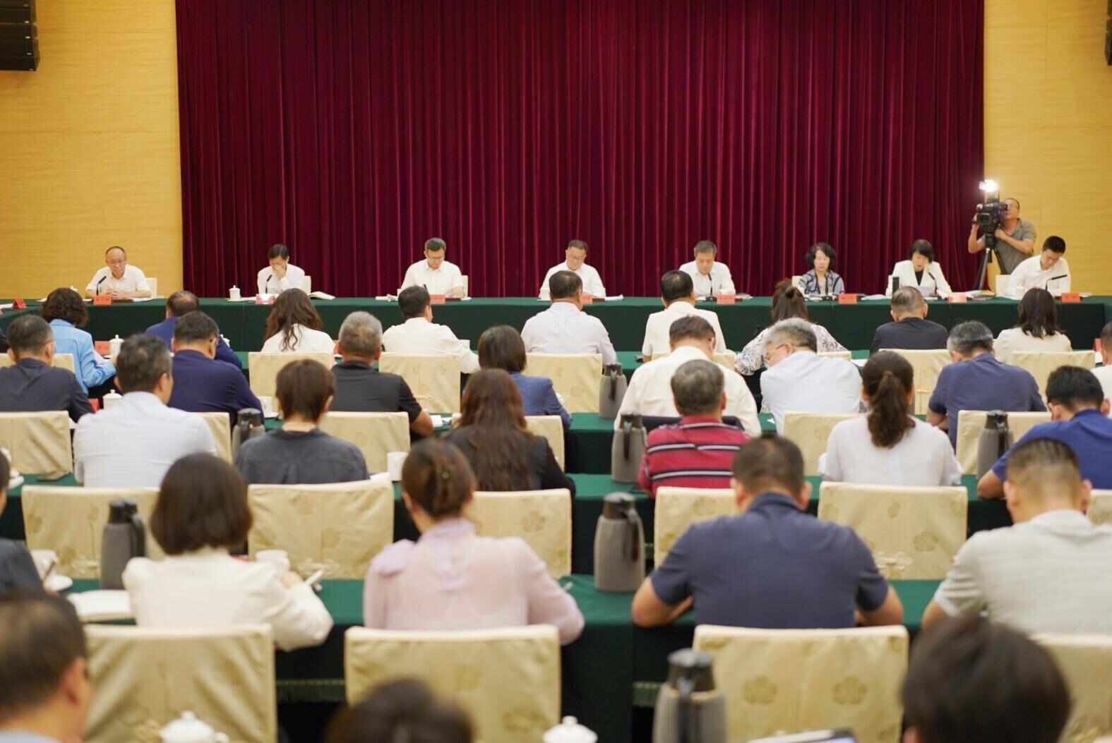 真金白银五大方向！广东邀请全国电影企业合作广东影视政策推进落实座谈会(图1)