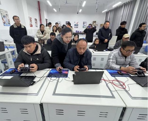 濮阳职业技术学院“双证”赋能打造低空经济人才培养新高地(图6)