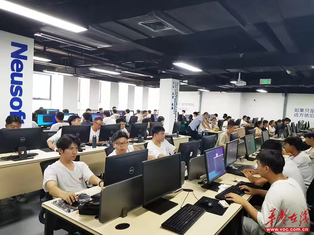 必威网站：10万技能人才的培养密码！湖南电科产教融合打通人才培养快车道(图5)