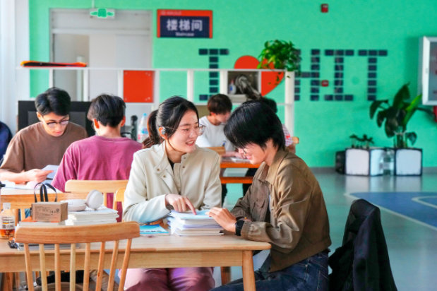 国际视角下的现代化科技人才培养路径选择(图2)