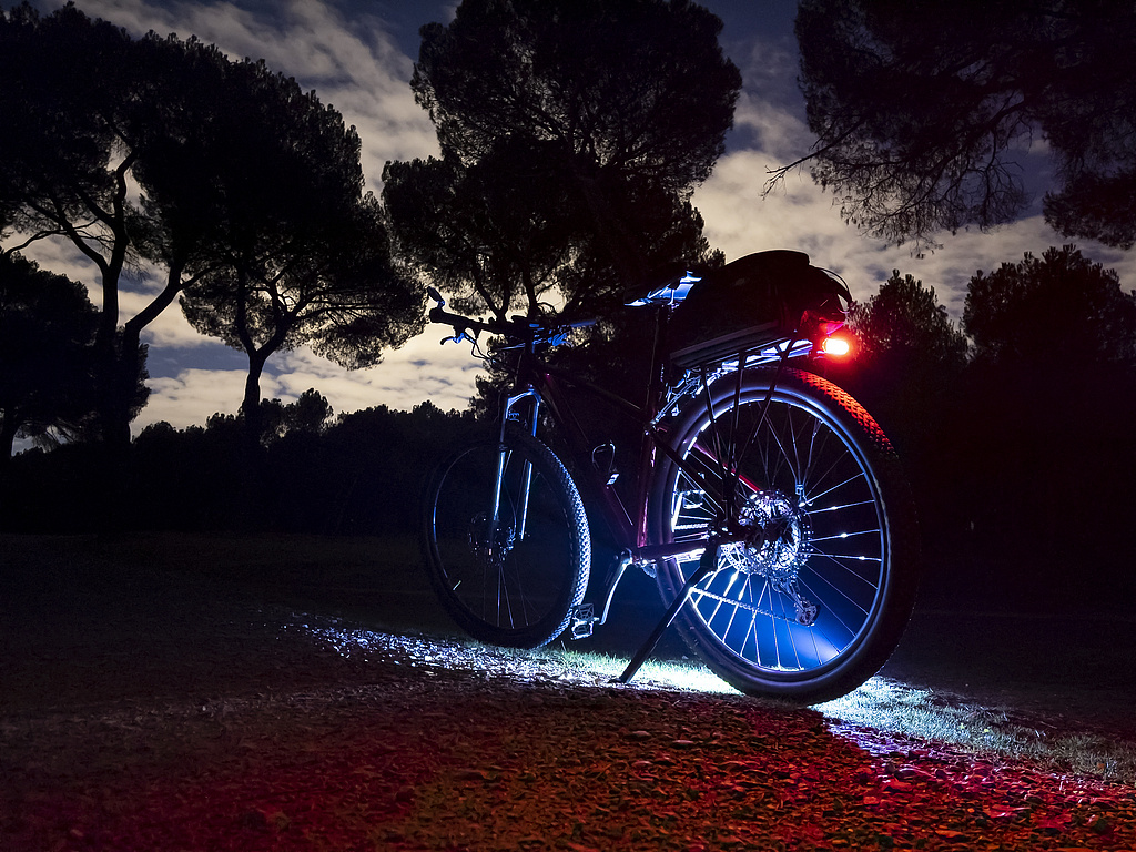 必威咨询：@广大骑友骑行如何更安全？来get正确骑行姿势锦囊(图2)