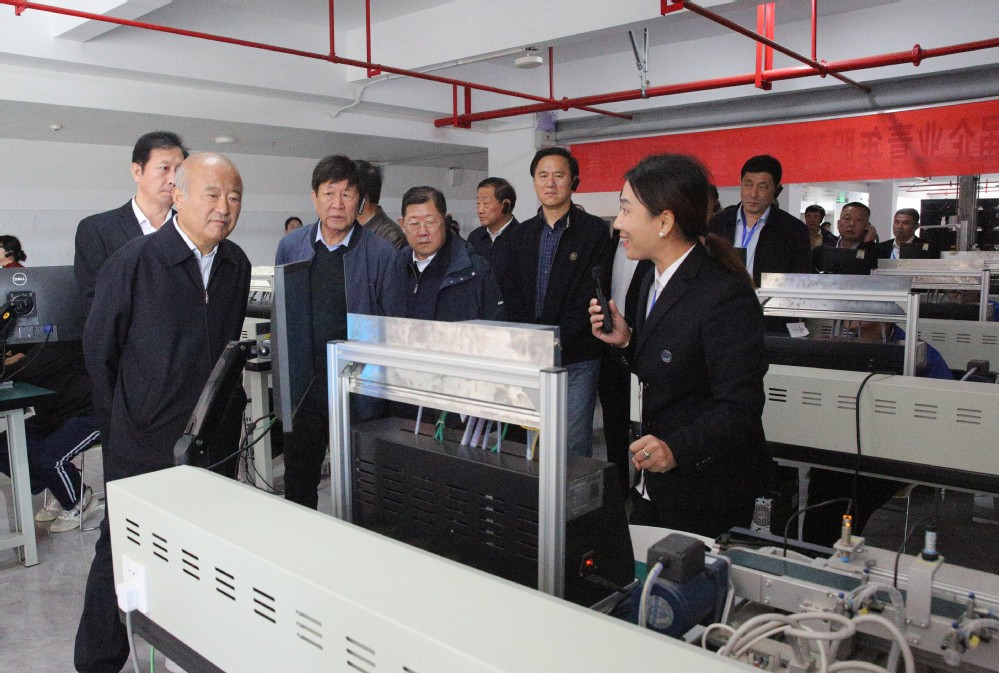 2024年全省企业关工委工作现场观摩会在聊城市技师学院举行现场观摩(图3)