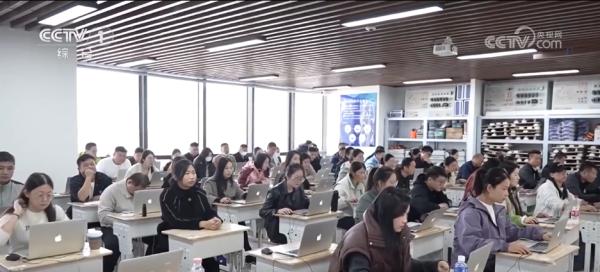 必威网站:“新”字突出!各地不断打造人才培养新生态激发高质量发展新动能(图6)