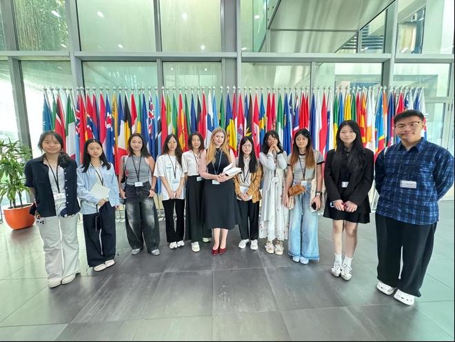 广外·六秩华章丨融通中外服务湾区构建外语+复合型人才培养体系(图5)