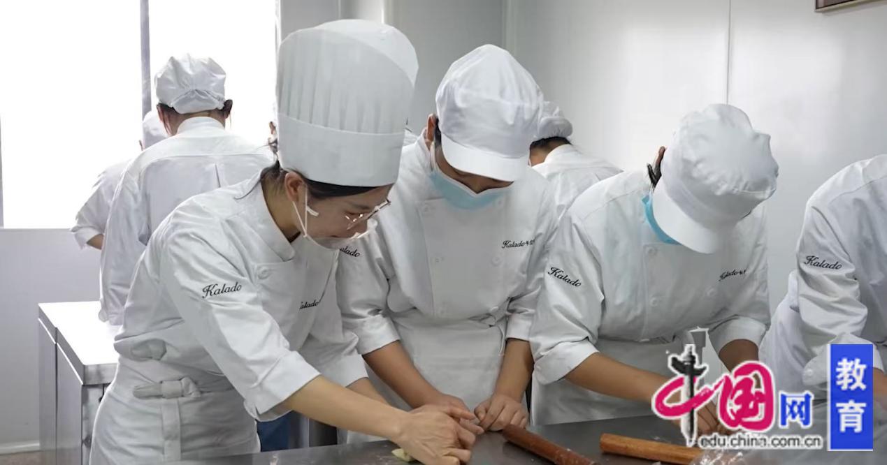 必威网站：赣州职业技术学院：产教融合“焙”育英才校企携手共谱新篇(图3)