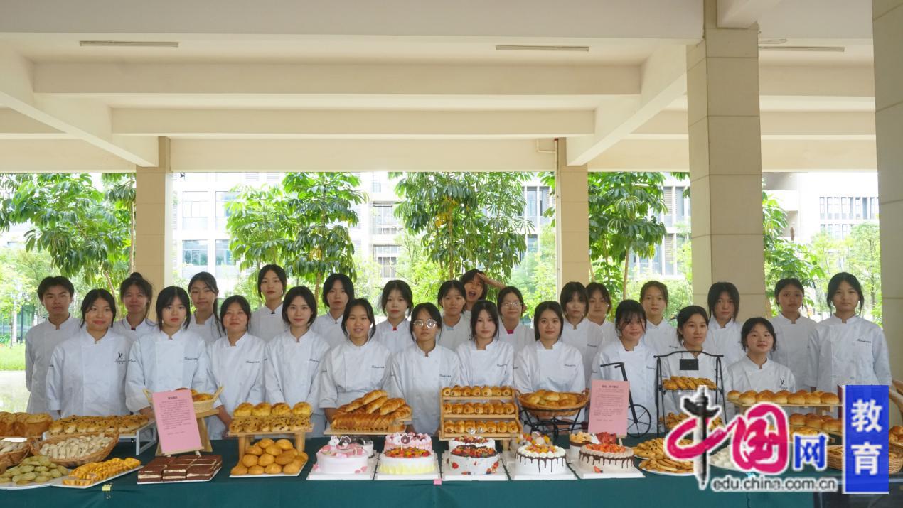 必威网站：赣州职业技术学院：产教融合“焙”育英才校企携手共谱新篇(图5)