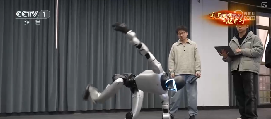 跑通“产学研用”一体化创新马拉松场景!具身智能实战中升级本领(图4)