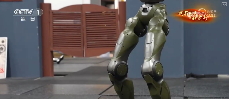 跑通“产学研用”一体化创新马拉松场景!具身智能实战中升级本领(图11)