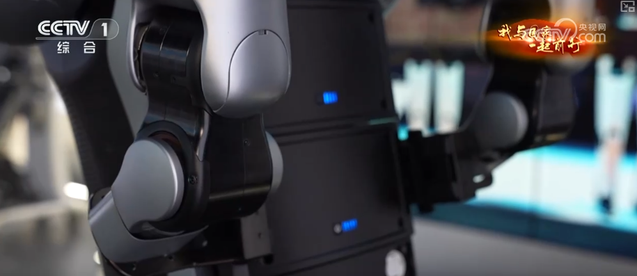 跑通“产学研用”一体化创新马拉松场景!具身智能实战中升级本领(图24)