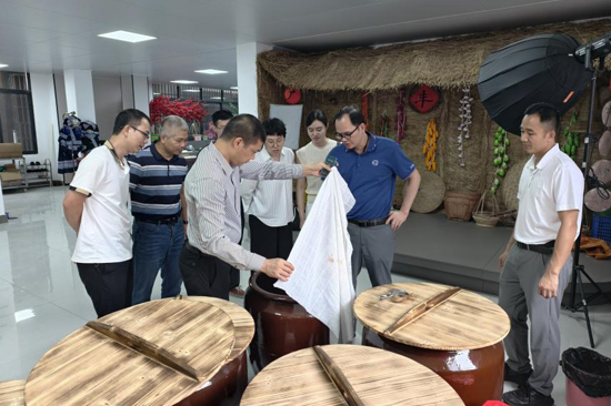 必威咨询:武陵“酸”出圈电商“活”乡村(图2)