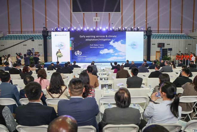 必威网站：以开放育英才以气象通世界——气候变化治理人才培养的南信大创新实践(图3)